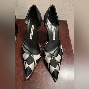 Vintage Manolo Blahnik kitten heels!